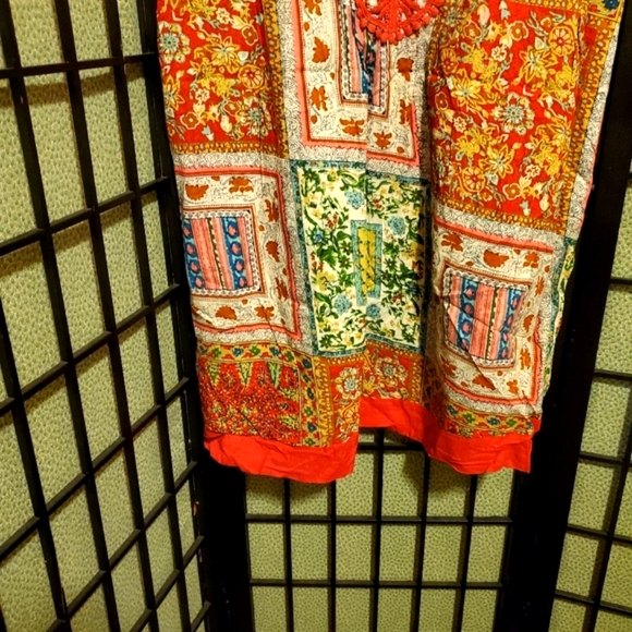 Bohemian Sleeveless Tunic - Picture 3 of 6